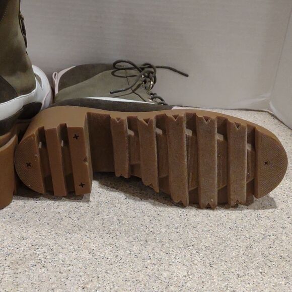 👍 Funky Combat Boots Size 6.5.   A11 - Picture 5 of 6